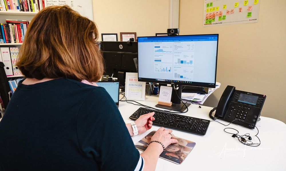 Angela works on Xero